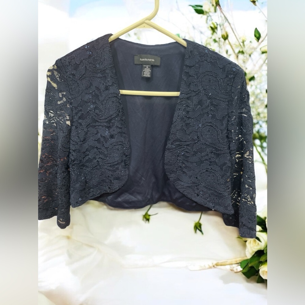 R&M RICHARDS WOMEN’S BLUE LACE JACKET. 
Pre loved